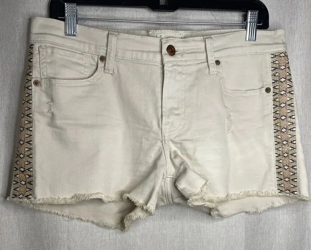 Lucky Brand Women’s Malibu Shorts - Beige / Aztec Print Detail - Size 6/28